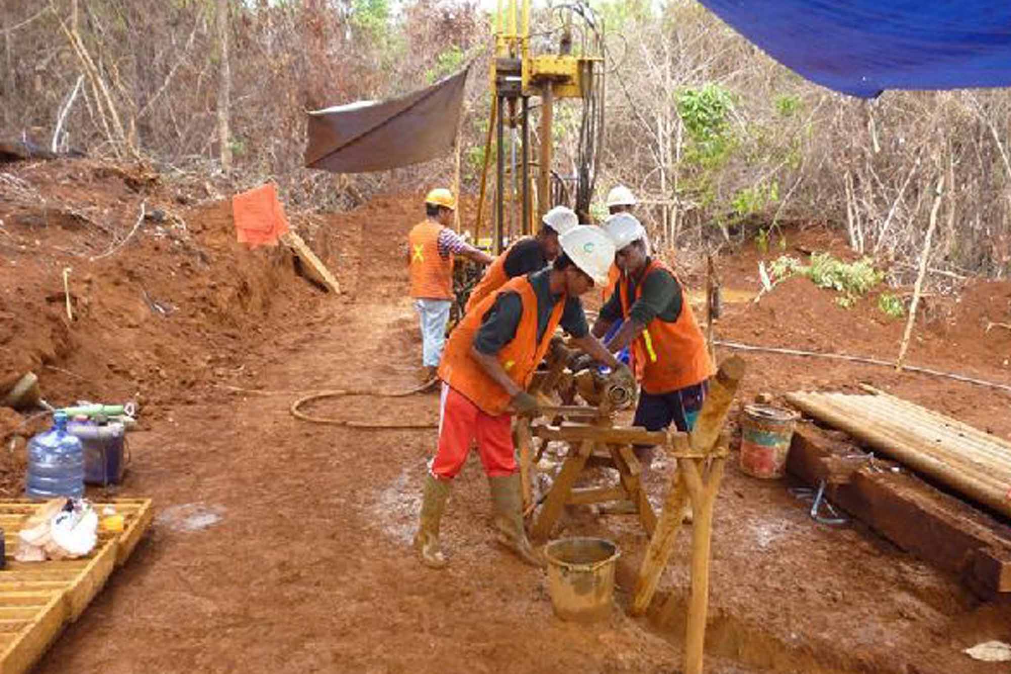 Alat berat tambang